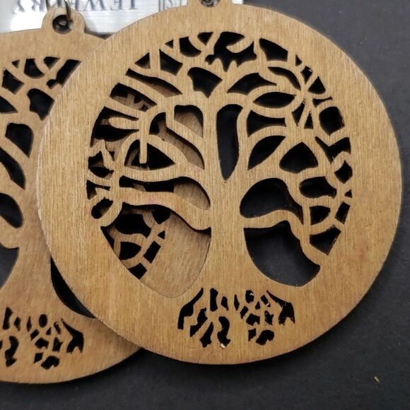 BROWN boho tree of life wooden earrings - Picture 2 of 3